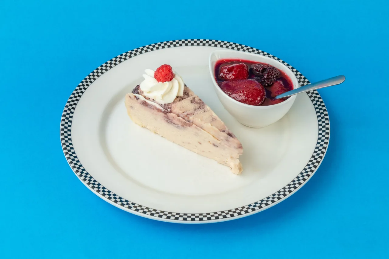 WHITE CHOCOLATE RASPBERRY Cheesecake (1 Slice)