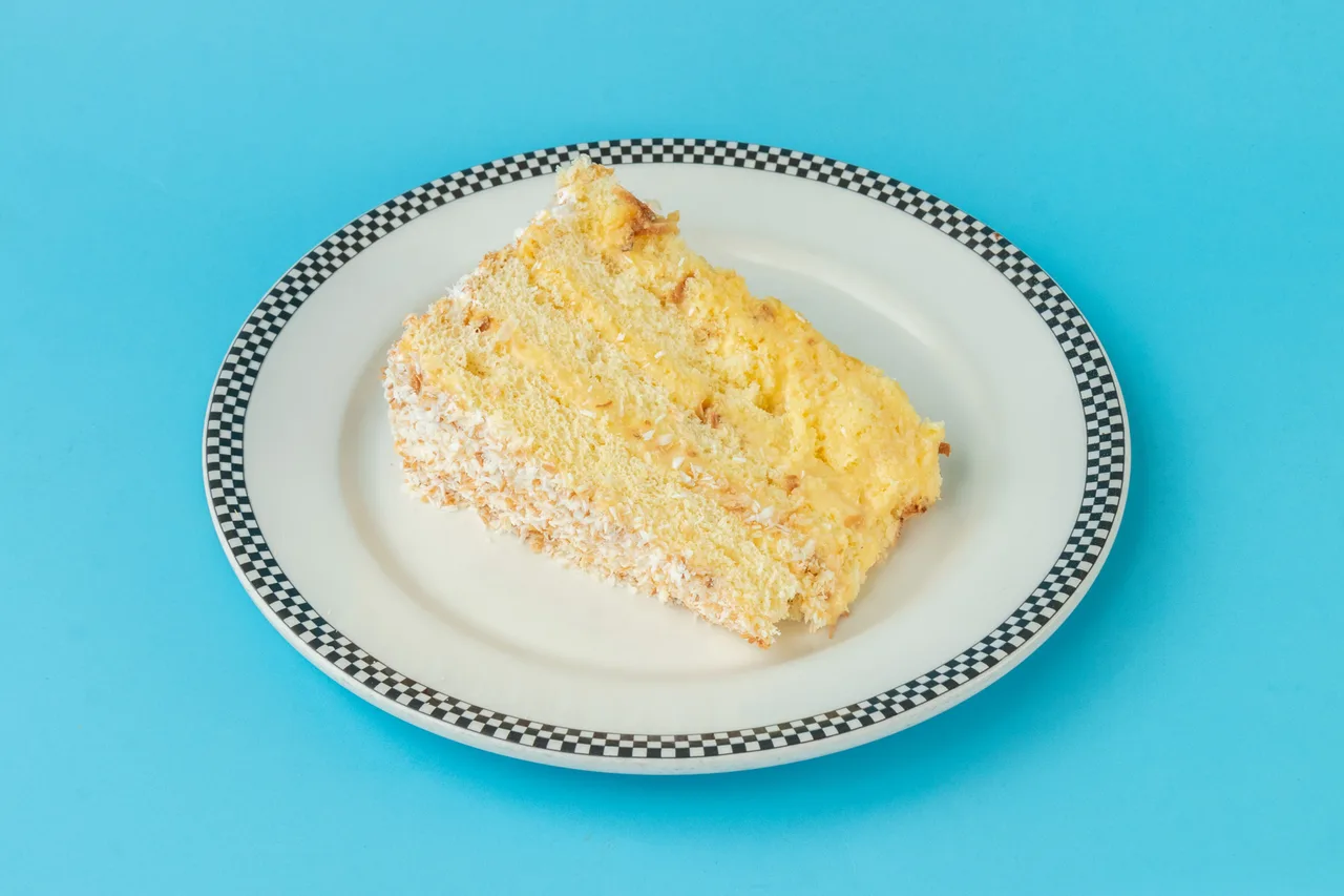 COCONUT CREAM (1 Slice)