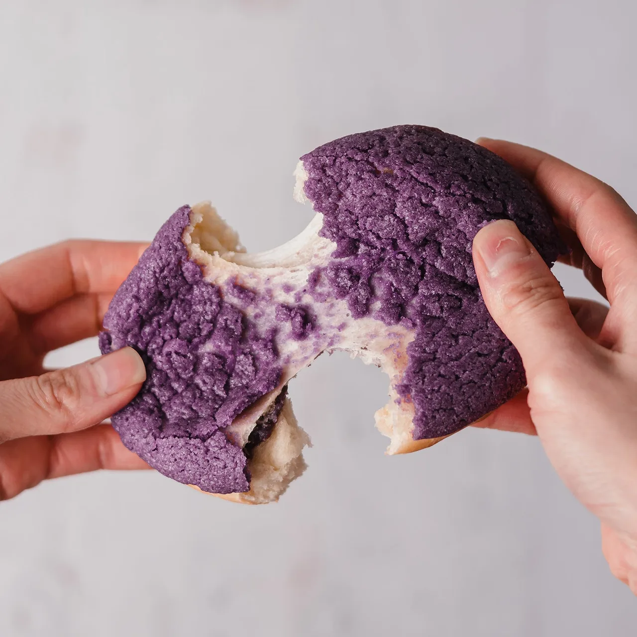 Ube Mochi Bun (4)